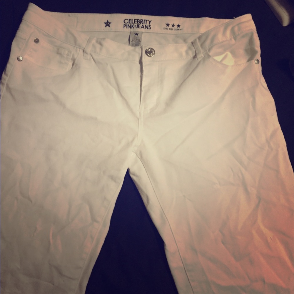 White denim jeans